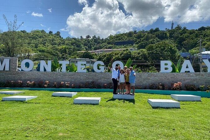 Private Airport Transfer from MBJ Jamaica to Hotels and Air BNB - Good To Know