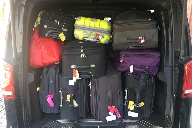 Private Airport Transfer From Porto to Guimarães - Pricing and Reservation