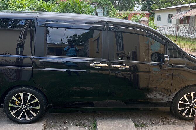 Private Airport transfer hotels in montegobay - The Experience in Detail