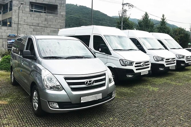 Private Airport Transfer: Seoul City - Gimpo Airport (1-5 Pax) - Select Date and Travelers