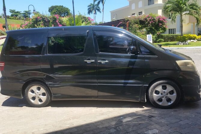 Private Airport Transfer to Royal Decameron Club Caribbean Resort - Pricing and Booking Details