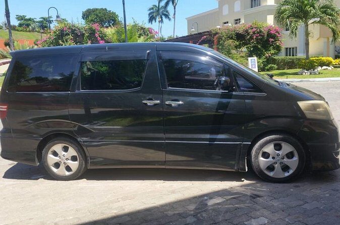 Private Airport Transfer to Royalton Negril Resort - The Vehicle Experience
