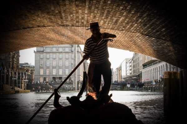 Private Alster Lake Romantic Tour in a Real Venetian Gondola - Accessibility Considerations