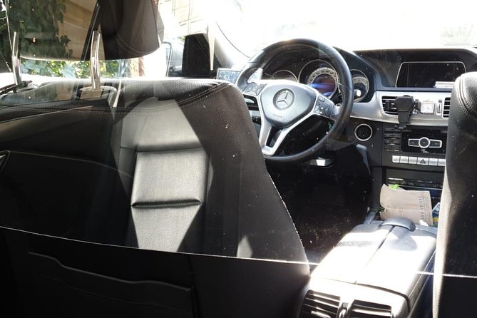 Private AMS Schiphol Airport Arrival Transfer to AMSterdam City - Accessibility and Requirements