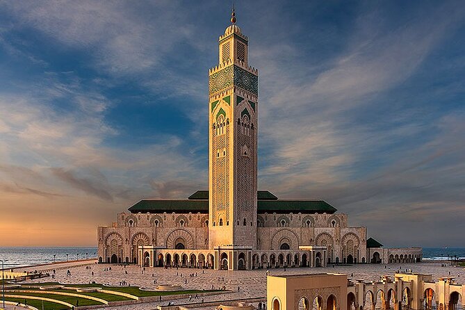 Private and Guided Tour of the City of Casablanca - Pickup and Transportation