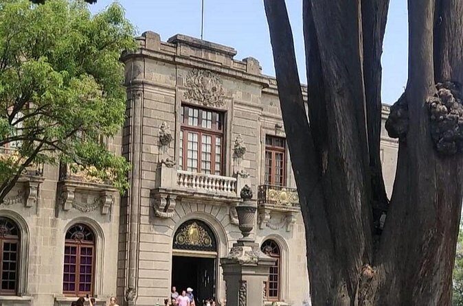 Private and Guided Tour to Chapultepec Castle with Transportation - Frequently Asked Questions