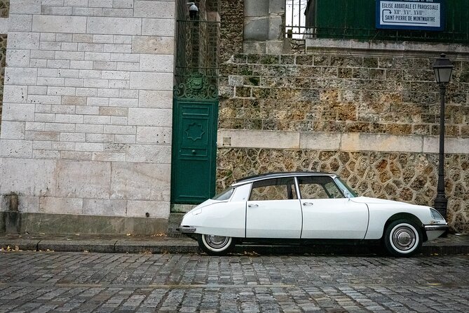 Private and Romantic Tour in a 1-Hour Citroën DS in Paris - Romantic Parisian Route