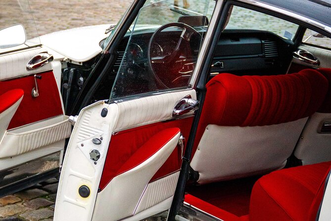 Private and Romantic Tour in a 1-Hour Citroën DS in Paris - Booking Information