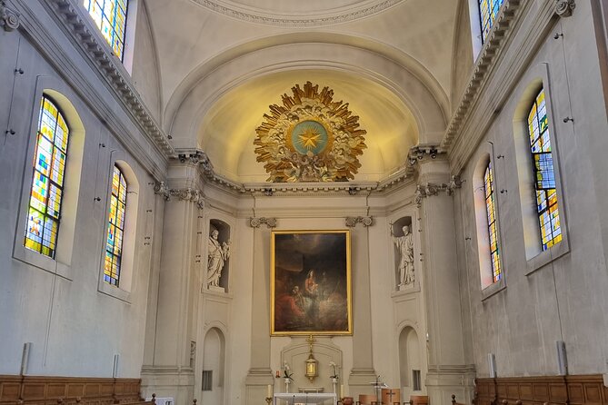 Private and Secret Tour of the 7th Arrondissement of Paris - Exclusive Shopping and Fashion Discoveries