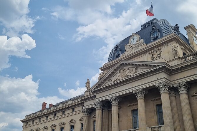 Private and Secret Tour of the 7th Arrondissement of Paris - The Sum Up