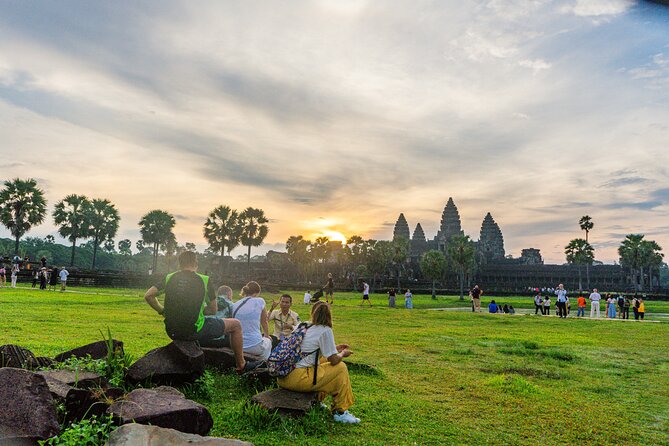 Private Angkor Sunrise Bike Tour Supported By Minivan - Frequently Asked Questions