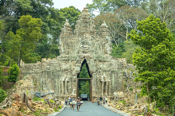 Private Angkor Tour With Local Guide & Inclusive Lunch - The Sum Up