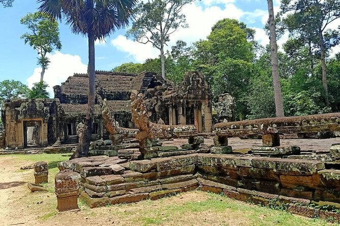 Private Angkor Wat Guided Sunset Tour - Tour Overview