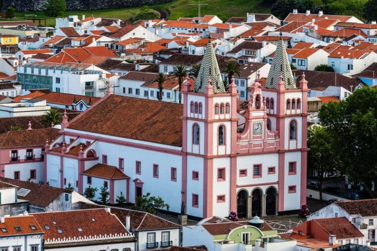 Private Angra do Heroísmo: Walking CityTour with Tasting - The Sum Up