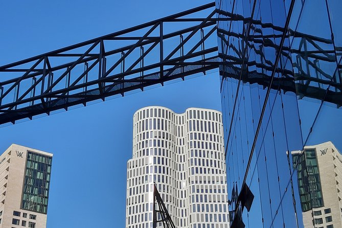 Private Architecture Tour Through New Berlin - Meeting Point