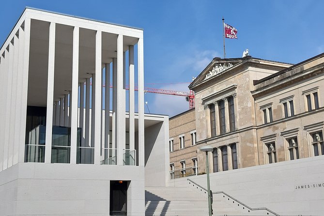 Private Architecture Tour Through New Berlin - Directions