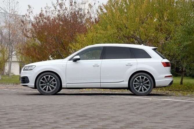 Private Arrival Transfer: Chongqing Jiangbei International Airport(CKG) to Hotel - The Vehicle and Service Quality