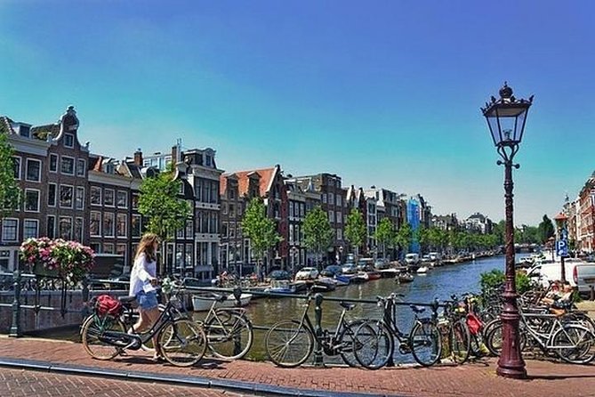 Private Arrival Transfer From Brussels to Amsterdam by Luxury Car - Why Choose a Private Transfer?