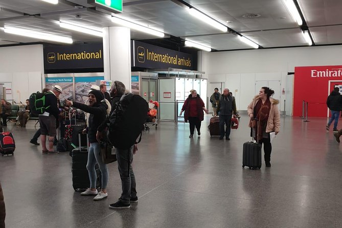 Private Arrival Transfer From Gatwick to Your Hotel - Overview and Booking Details