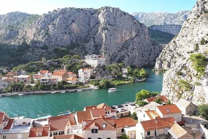 Private Arrival Transfer: Split Airport to Split, Trogir, Makarska,Tucepi and Baska Voda Hotels - Price and Inclusions