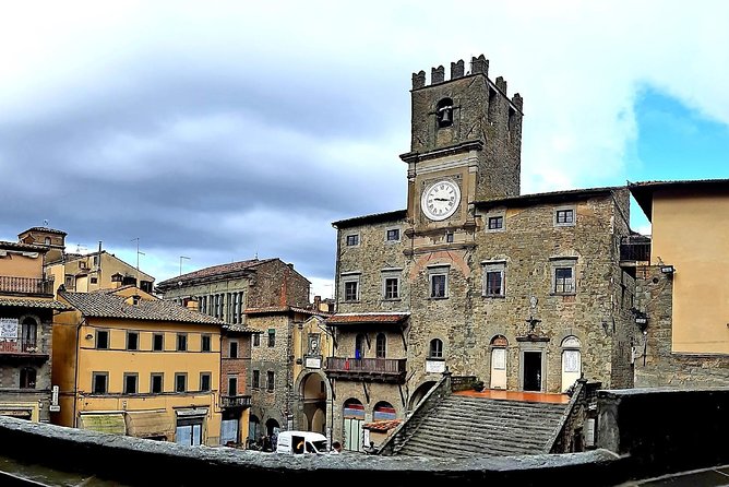 Private Art & Wine Tour in Cortona & Montepulciano, With Lunch & 2 Wine Tastings - Itinerary Overview