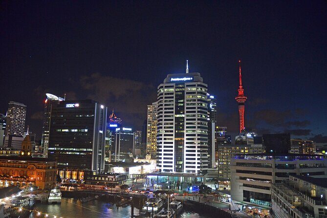 Private Auckland Sunset Tour Coastlines, Views and Golden Magic - Mount Victoria Lookout: A Panoramic Perspective