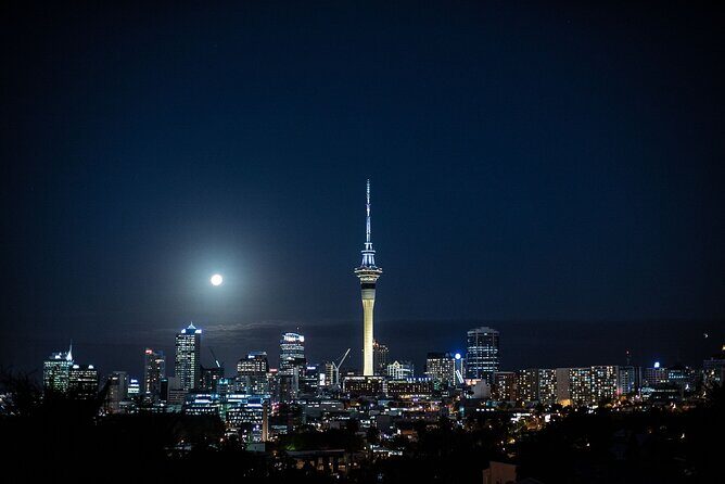 Private Auckland Sunset Tour Coastlines, Views and Golden Magic - Mission Bay: The Perfect End to Your Evening