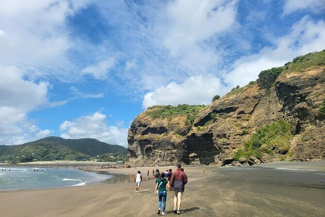 Private Auckland West Coast Tour Piha Beach and Karekare Falls - Stop 4: Piha Beach