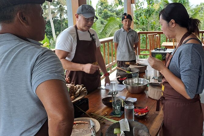 Private Balinese Cooking Class in Ubud, Bali With a Local Chef - Pricing and Booking Details