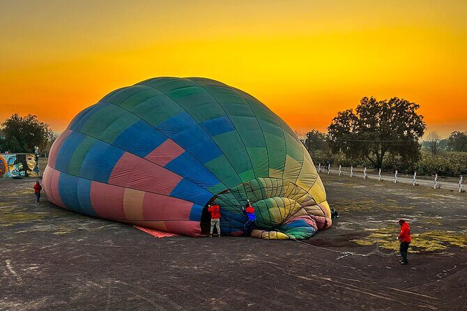 Private Balloon Flight Over Teotihuacan with Optional Transfer - Who Should Consider This Tour?