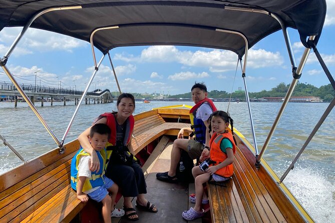 Private Bandar Delight and Water Village Tour - Pickup Information