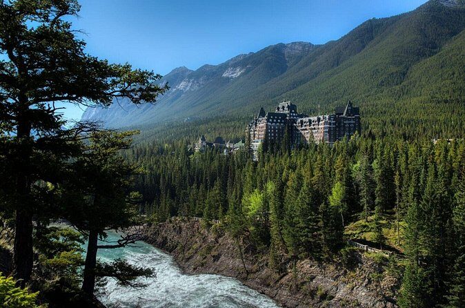 Private Banff Full Day trip in Luxury Car - Experience Highlights from Reviews and What You Can Expect