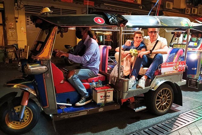 Private Bangkok Night Tour by Tuk Tuk With Dinner - Dinner at Local Restaurant