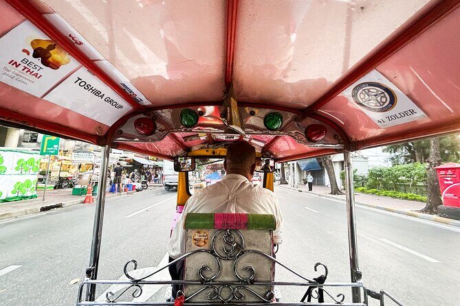 Private Bangkok Romantic Evening Tour by TukTuk - Discovering Bangkok by Night: An In-Depth Look at the Itinerary
