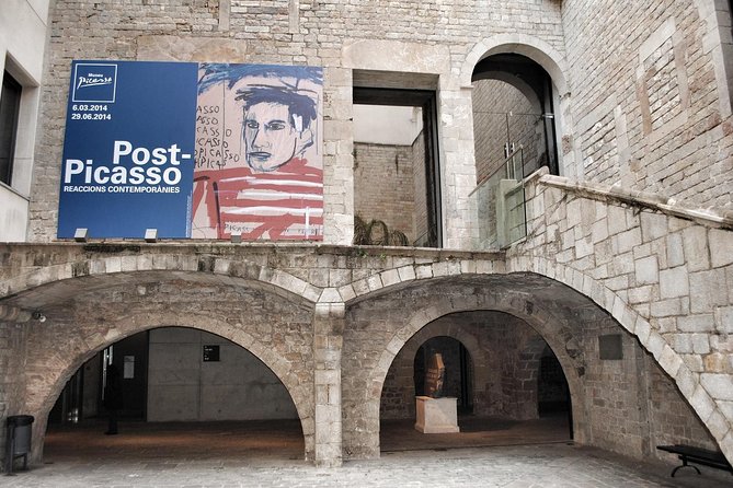 Private Barcelona Art and Tapas Walking Tour With Picasso Museum - Pricing and Guarantee