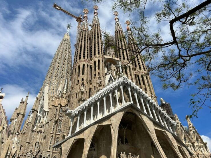 Private Barcelona Full-Day Personalized City Tour - Tour Features