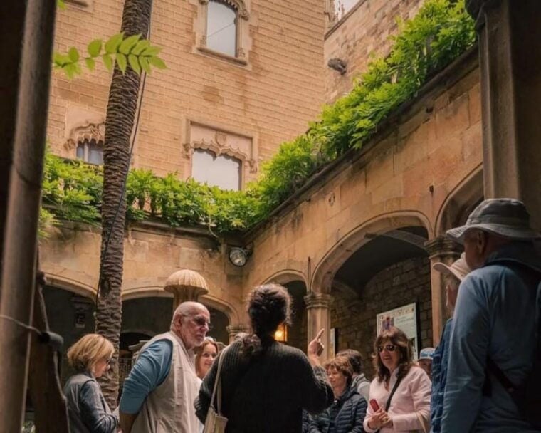 Private Barcelona Modernism and Gaudí Walking Tour - Eixample District