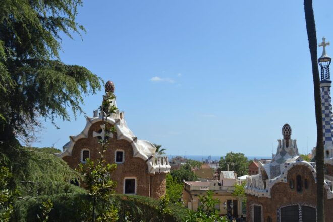 Private Barcelona Sagrada Familia Parc Guell Pedrera - Montjuïc