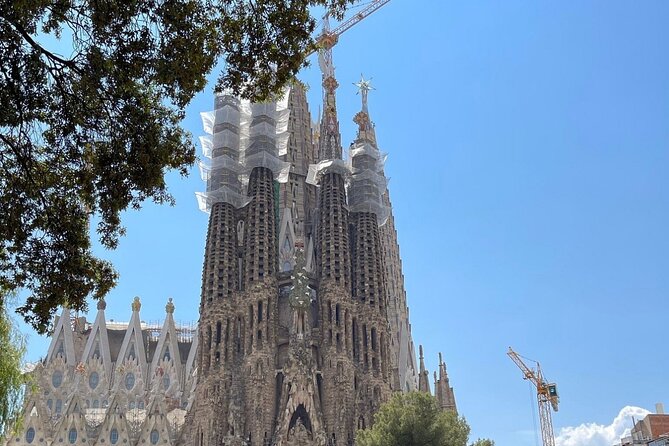 Private Barcelona Tour: Park Güell & Sagrada Familia - Cancellation Policy and Refund Details