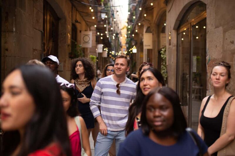 PRIVATE Barcelona Walking Tour: Old Town & 10+ Hidden Gems - Exploring Barcelona’s Old Town and Hidden Corners