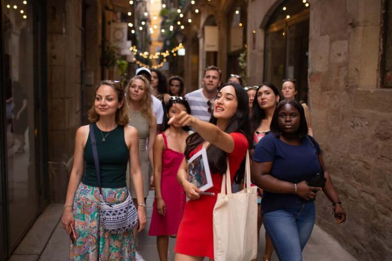 PRIVATE Barcelona Walking Tour: Old Town & 10+ Hidden Gems - What to Expect and Tips for the Tour
