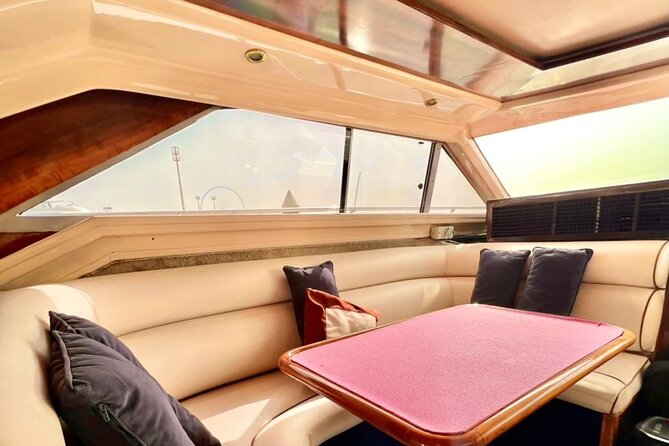 Private Beat the Heat Charter Yacht - Yacht Amenities and Features