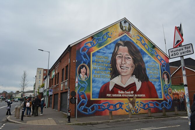 Private Belfast Black Taxi Tour - What To Expect