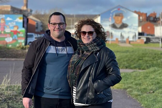 Private Belfast Mural & Giants Causeway Tour From Belfast (2 in 1) - Pickup Information and Logistics