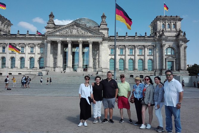 Private Berlin Bike Tour in Spanish or English - Meeting and Pickup Details