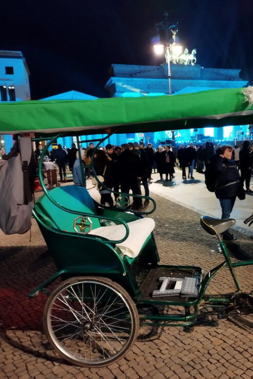 Private Berlin by Night Tour by Rickshaw With Guide 2 Hours - Key Points