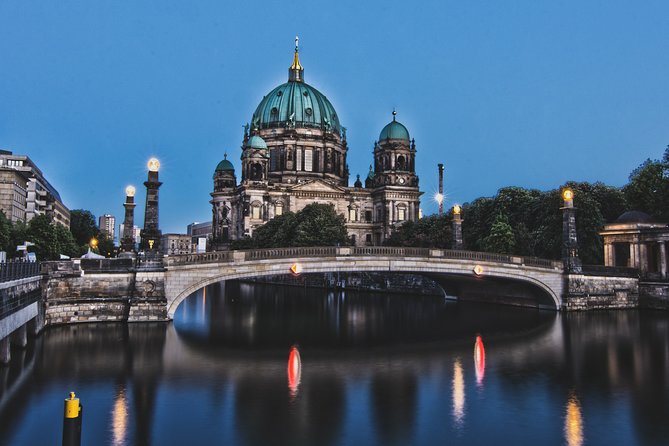 Private Berlin WWII and Cold War History Tour With Local Expert Guide - Personal Stories and Testimonies From the Era