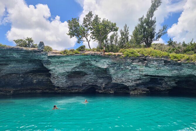 Private Bermuda Boat Charter Cliff Jumping, Islands & Sightseeing - The Sum Up