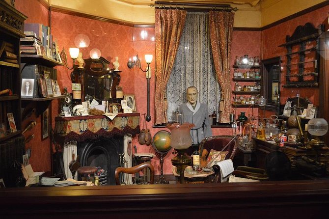 Private Bespoke Tour: Sherlock Holmes and Sir Arthur Conan Doyle - Travel Back to Victorian London