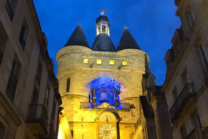 Private - Best of Bordeaux Walking Tour Glass of Bordeaux Wine - Language Options